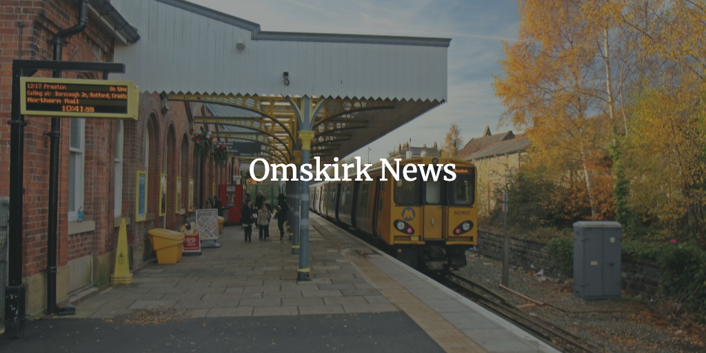 Driver’s ‘very lucky escape’ after flipping car onto roof near Ormskirk – Yahoo News UK